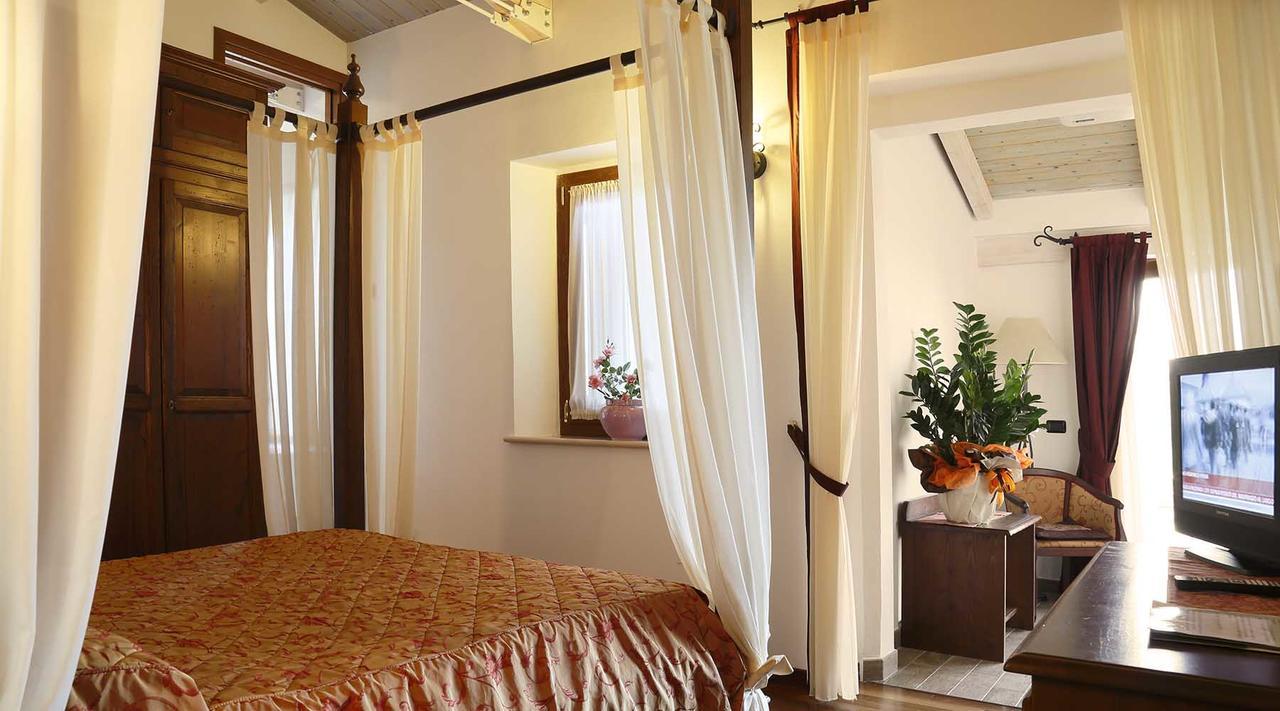 Colleverde Country House & Spa Ουρμπίνο Εξωτερικό φωτογραφία